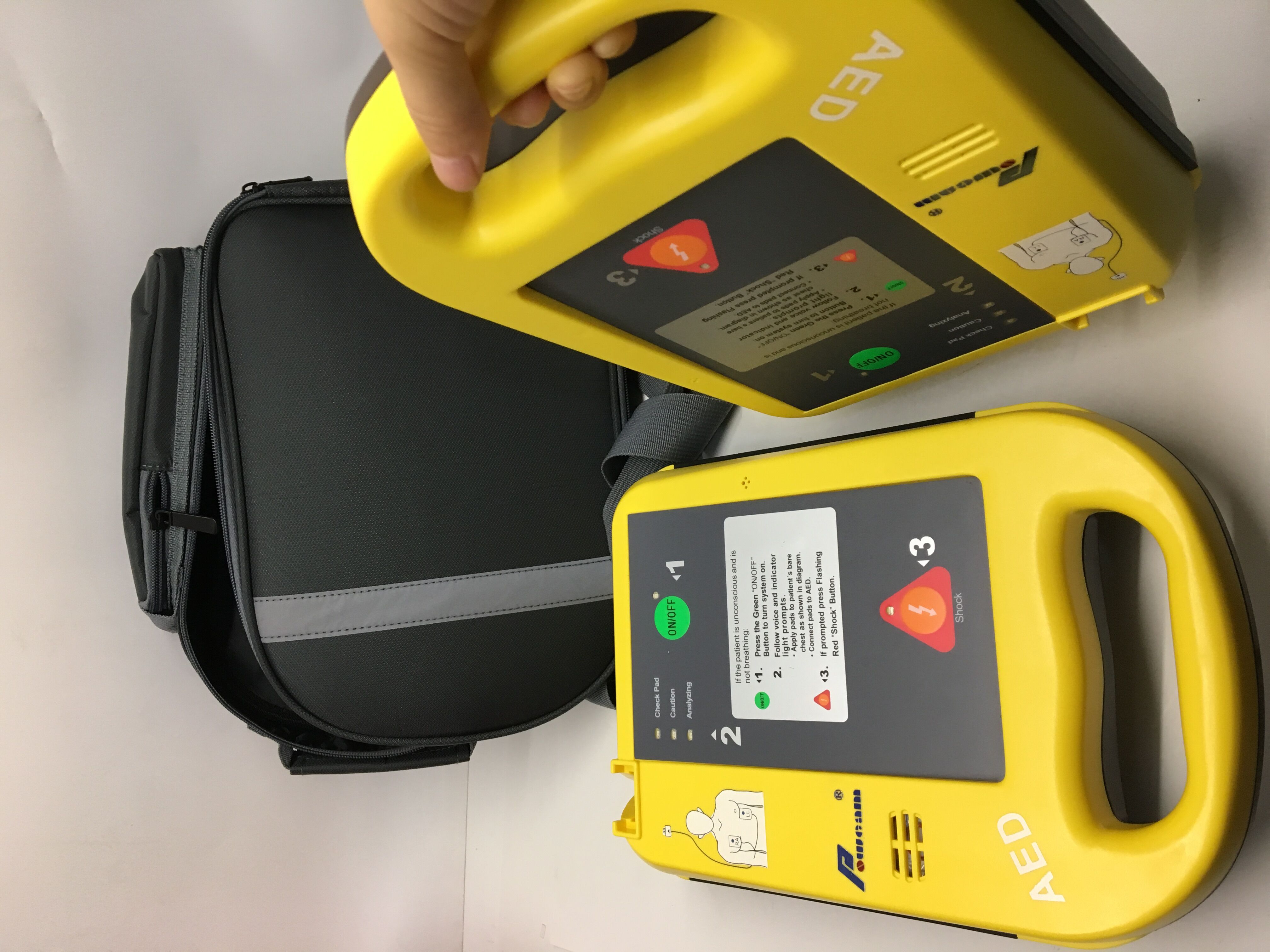 Défibrillateur de carton interne portable AED7000